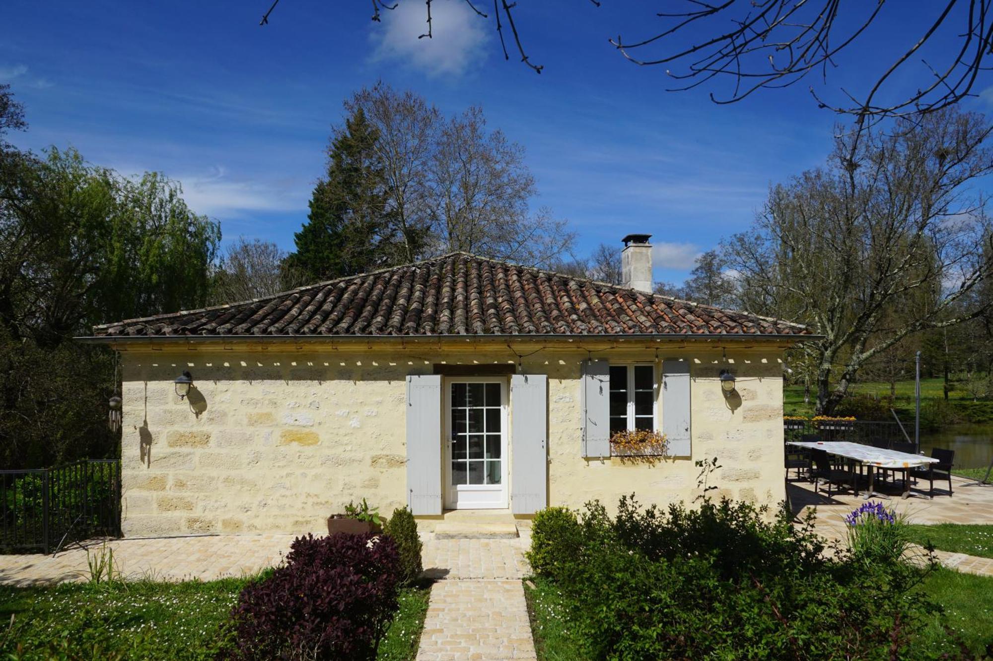 Moulin Notre Dame Hotel Saint-Genes-de-Castillon Bagian luar foto