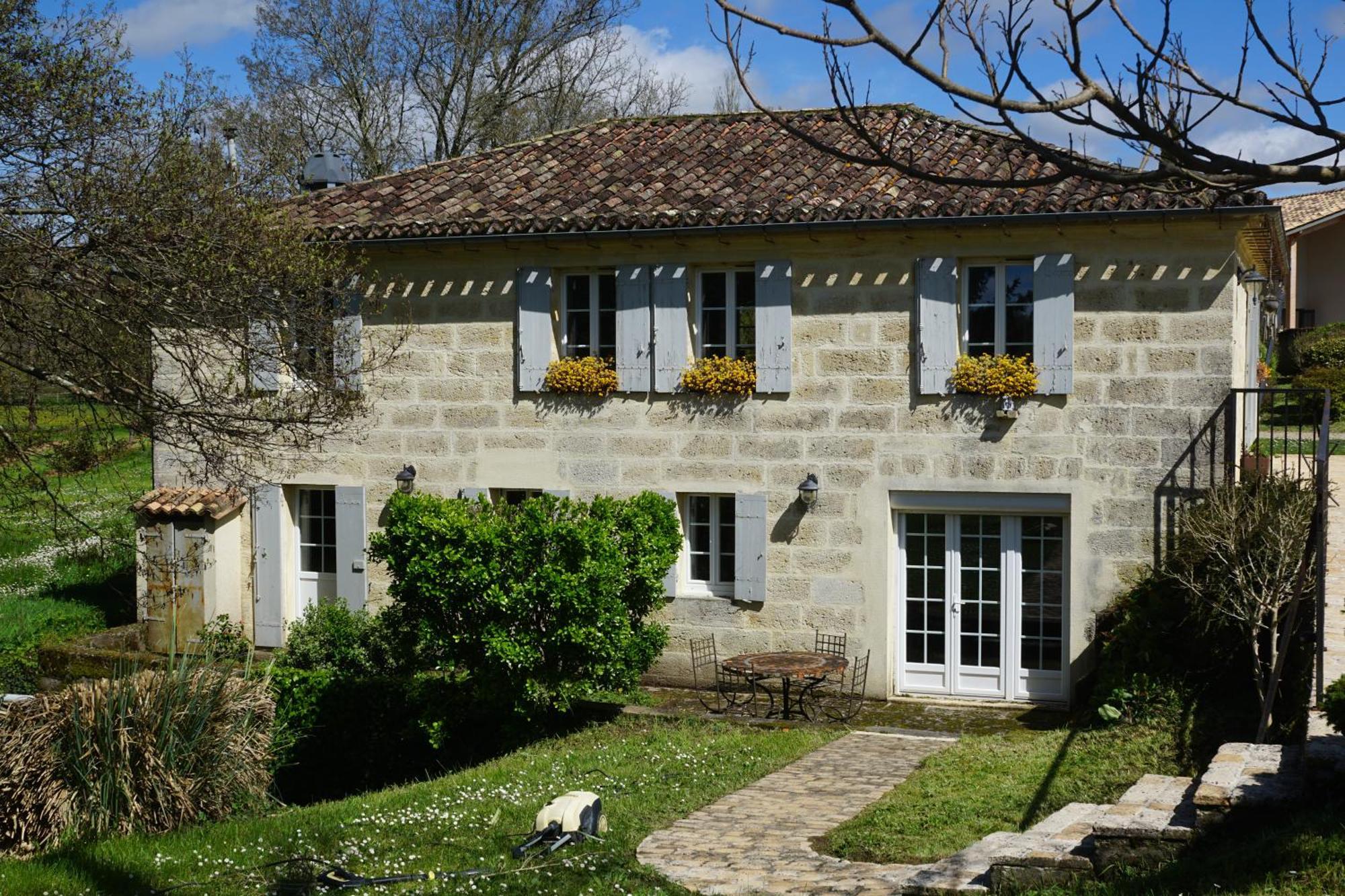 Moulin Notre Dame Hotel Saint-Genes-de-Castillon Bagian luar foto